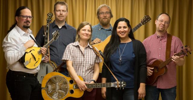 MÁJUSI DUSÁN: DUPLA KONCERT A TÁBORBAN